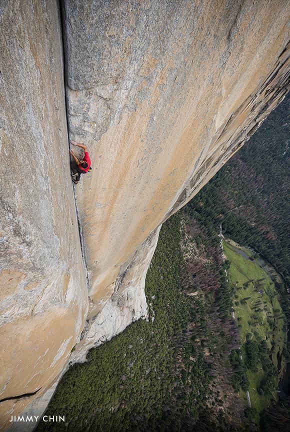 Nothing but his own strength and skill keeps climber Alex Honnold secured as he ascends the granite face of El Capitan during his historic 2017 free solo climb. See the epic, years-in-the-making story in theaters this Friday: https://on.natgeo.com/2zAe2RT